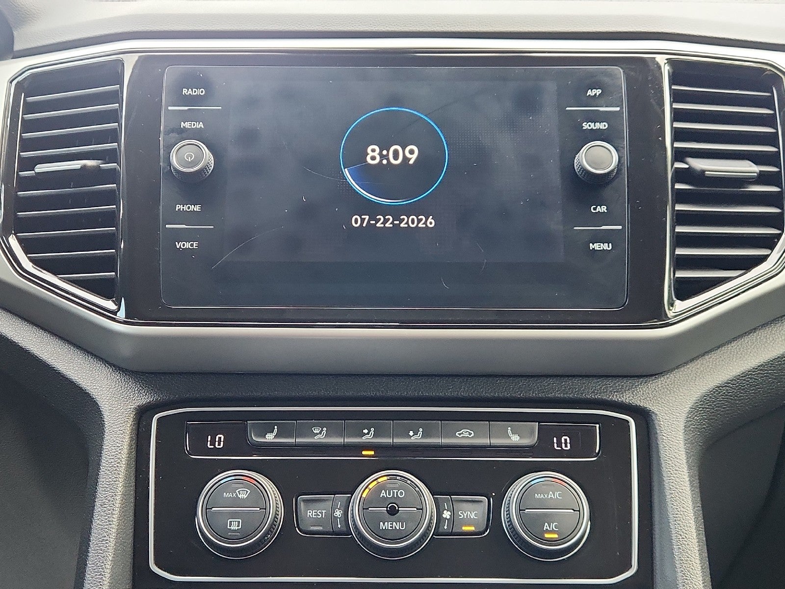 2022 Volkswagen Atlas 3.6L V6 SE w/Technology