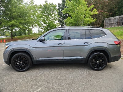 2022 Volkswagen Atlas 3.6L V6 SE w/Technology