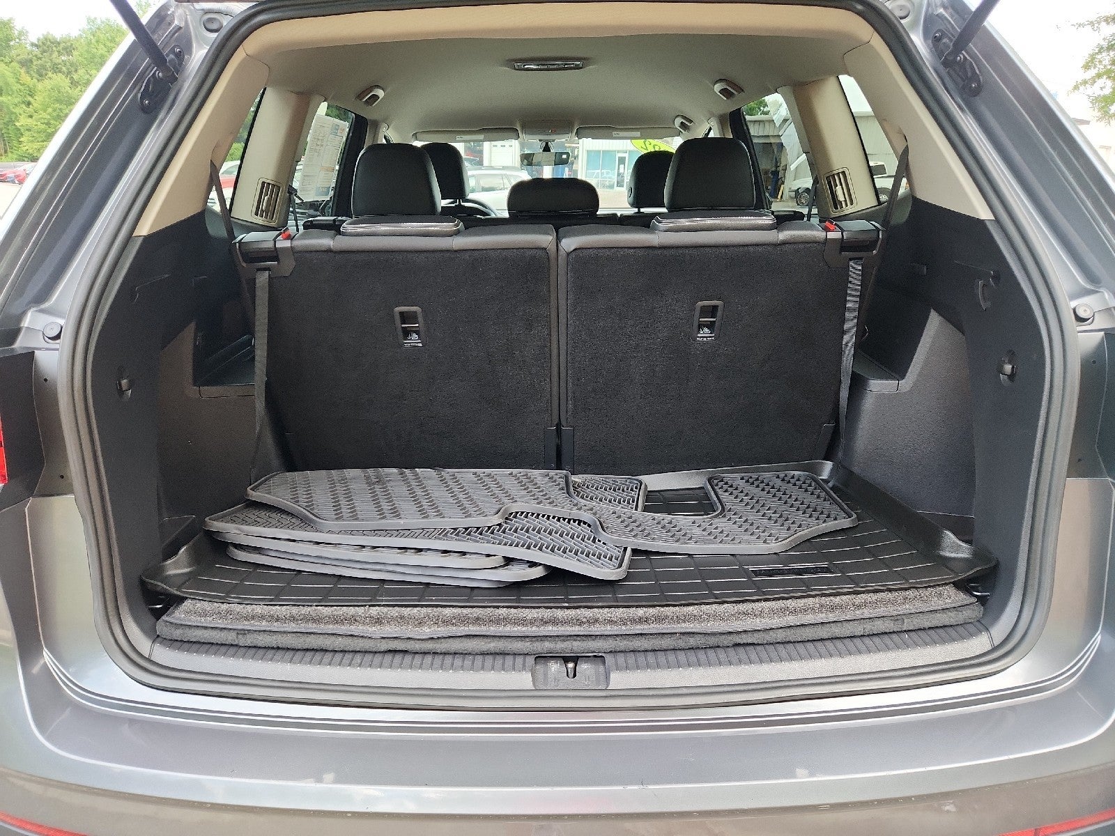 2022 Volkswagen Atlas 3.6L V6 SE w/Technology