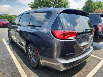 2020 Chrysler Pacifica Touring L
