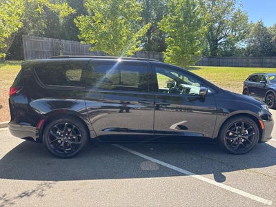 2024 Chrysler Pacifica Limited
