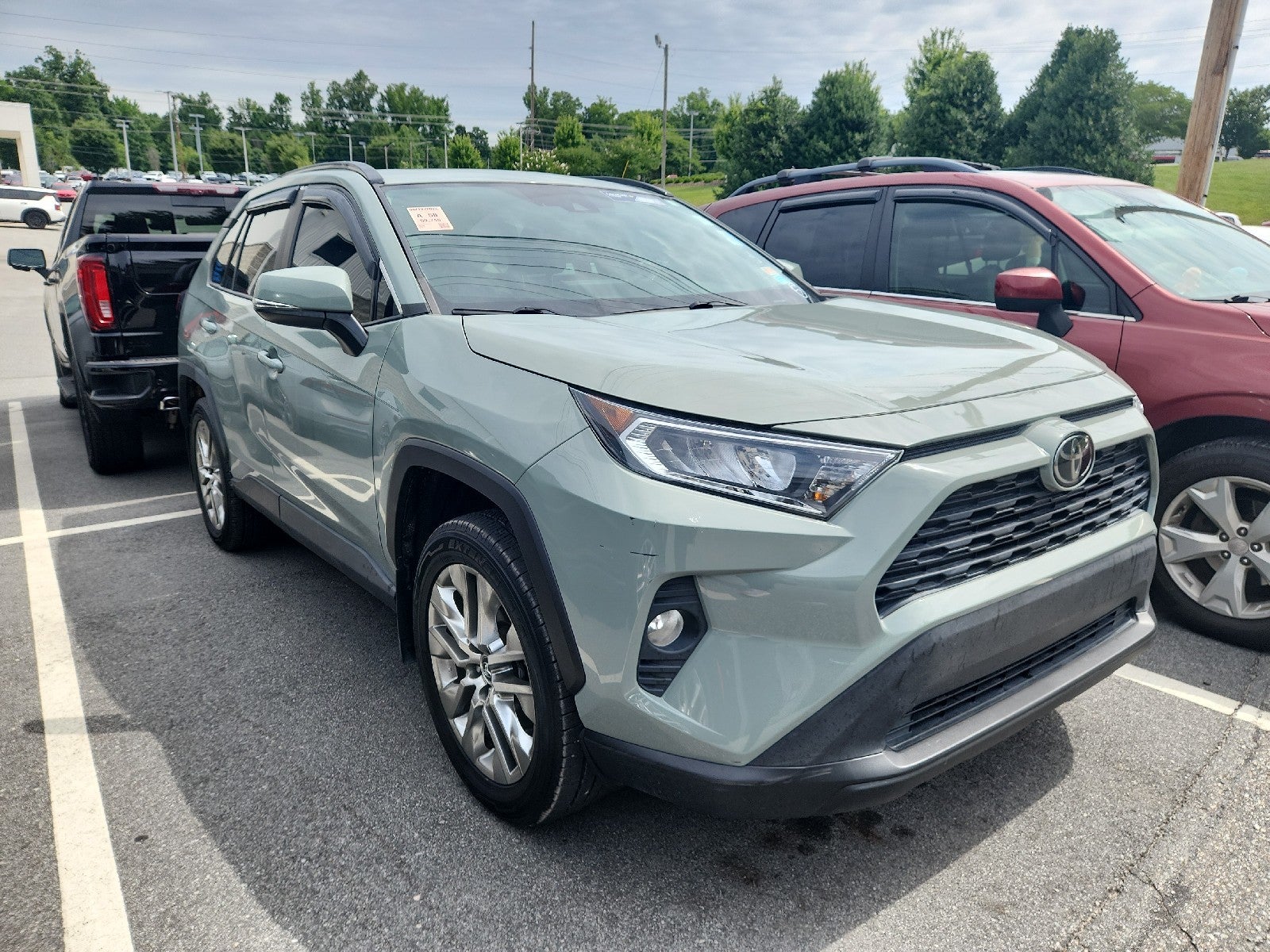2020 Toyota RAV4 XLE Premium
