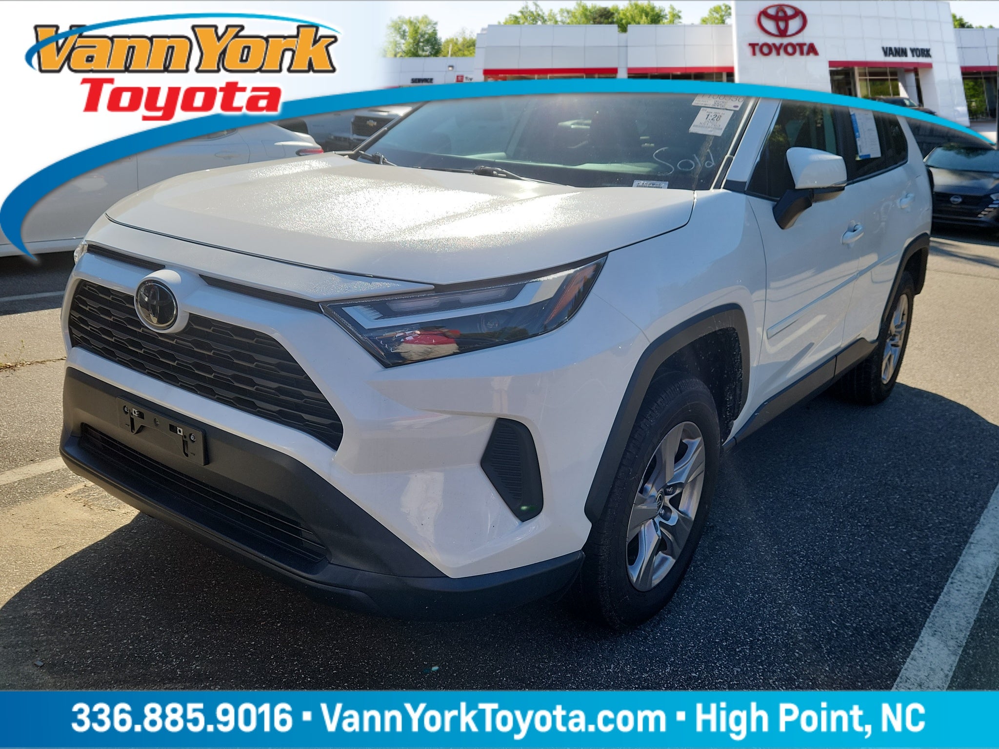 2023 Toyota RAV4 XLE