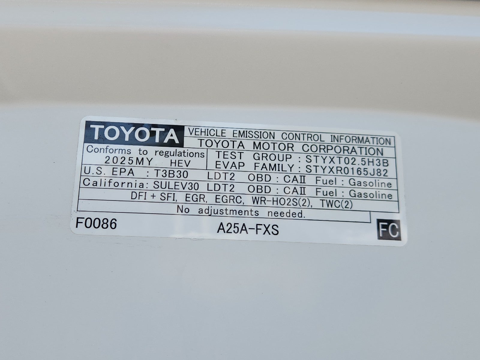 2025 Toyota RAV4 Hybrid XLE