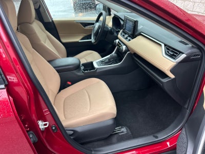 2022 Toyota RAV4 Hybrid XLE