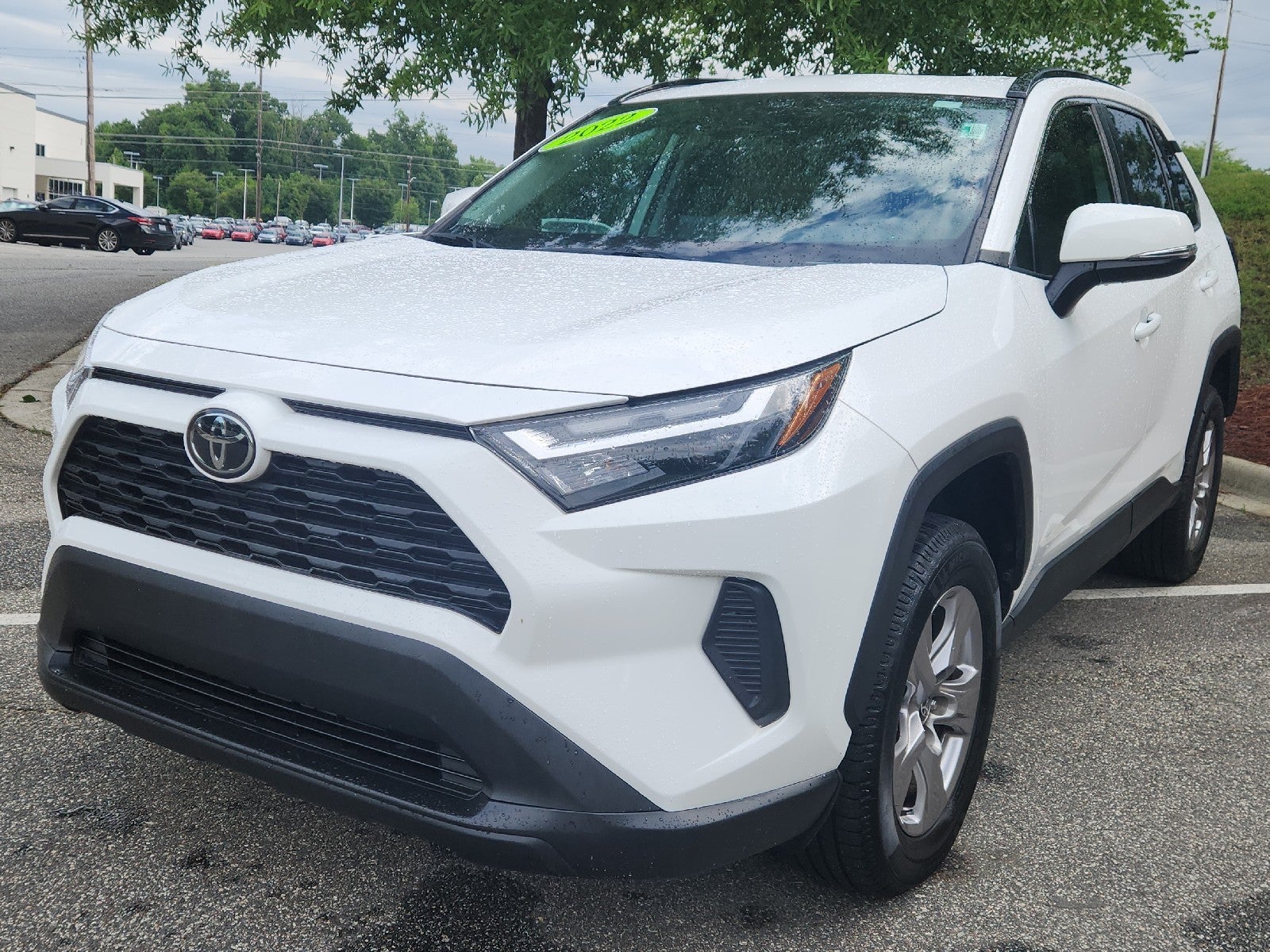 2022 Toyota RAV4 XLE