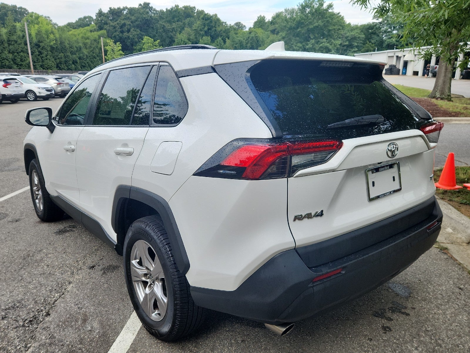 2022 Toyota RAV4 XLE