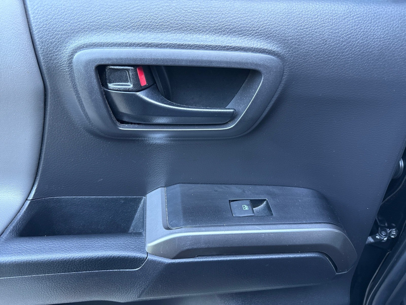 2022 Toyota Tacoma 2WD SR5