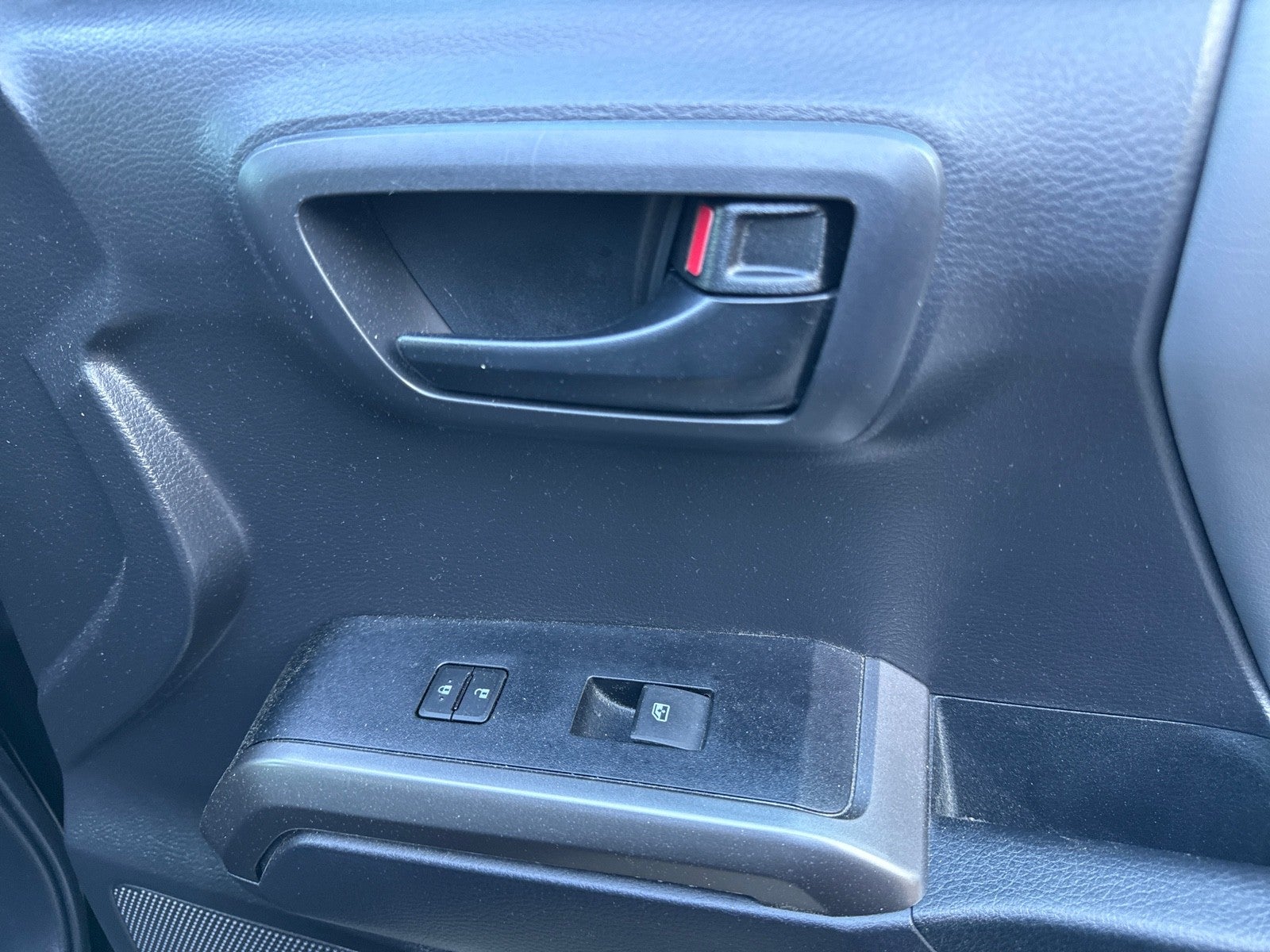2022 Toyota Tacoma 2WD SR5