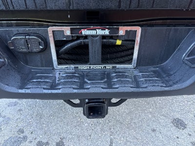 2022 Toyota Tacoma 2WD SR5