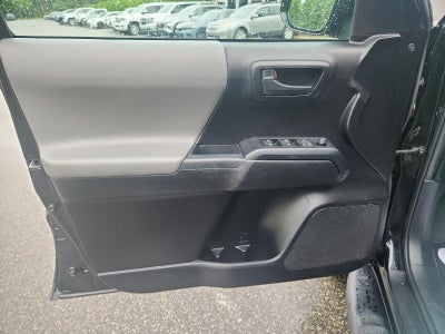 2022 Toyota Tacoma 4WD SR