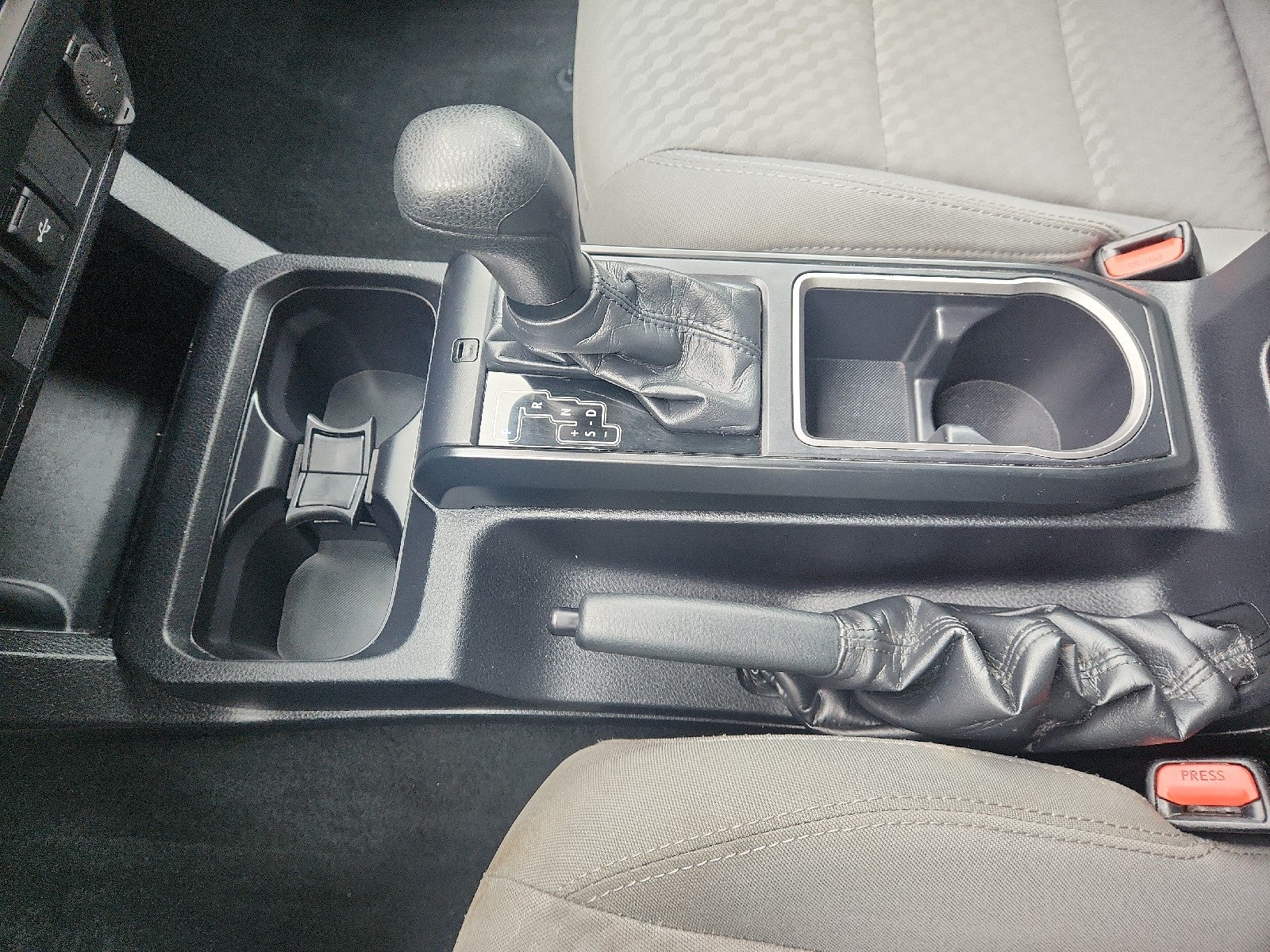 2022 Toyota Tacoma 4WD SR
