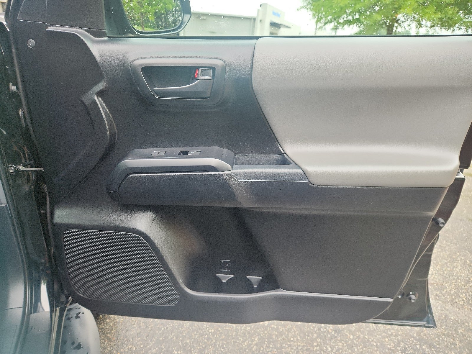 2022 Toyota Tacoma 4WD SR