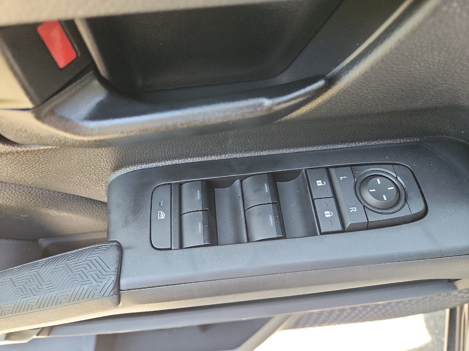 2025 Toyota Tacoma 4WD SR5