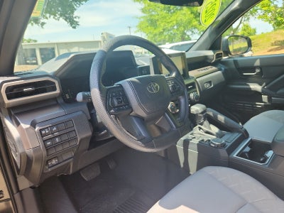 2025 Toyota Tacoma 4WD SR5