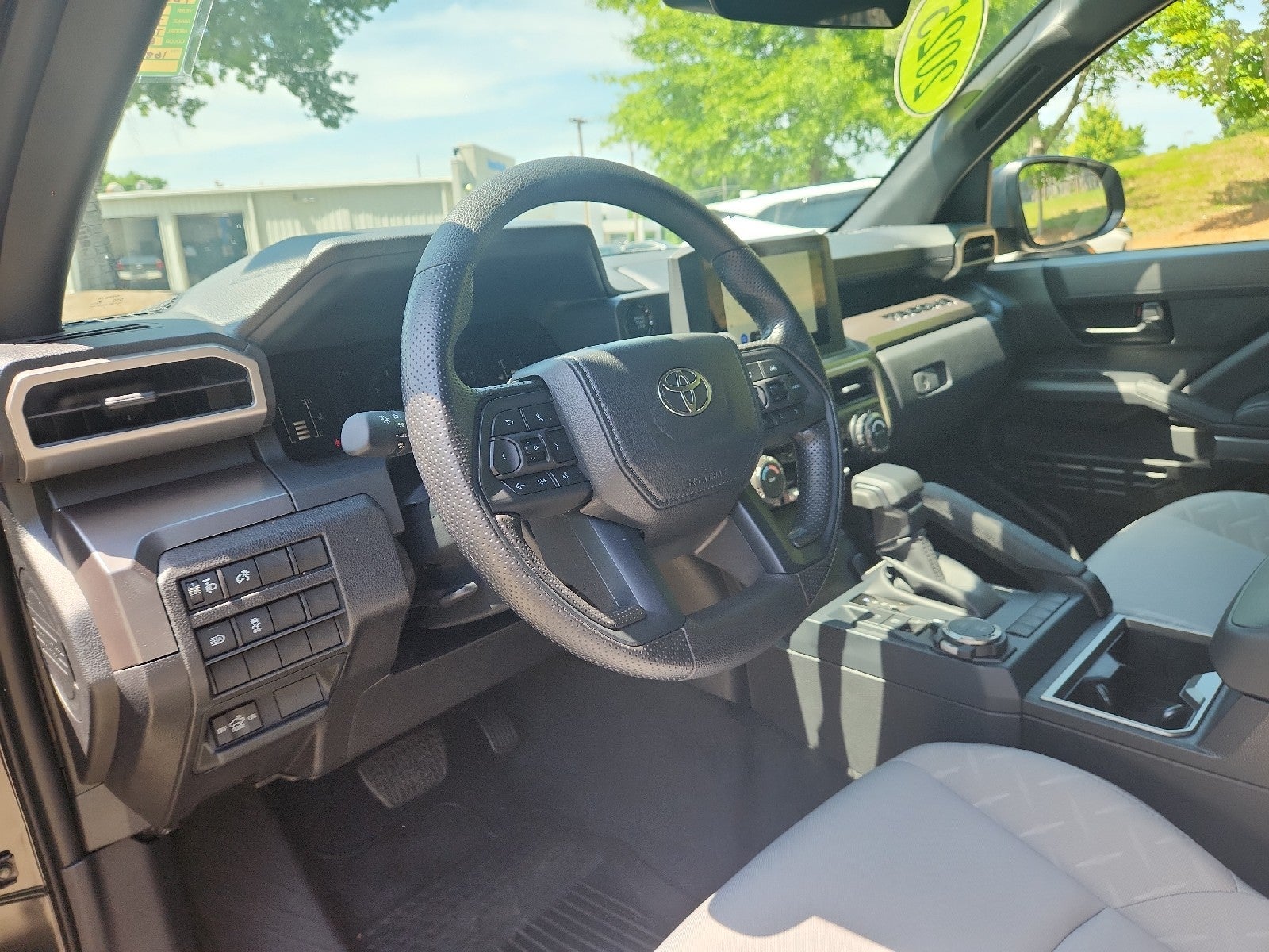 2025 Toyota Tacoma 4WD SR5