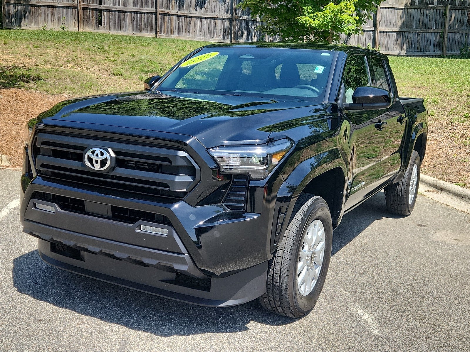 2025 Toyota Tacoma 4WD SR5