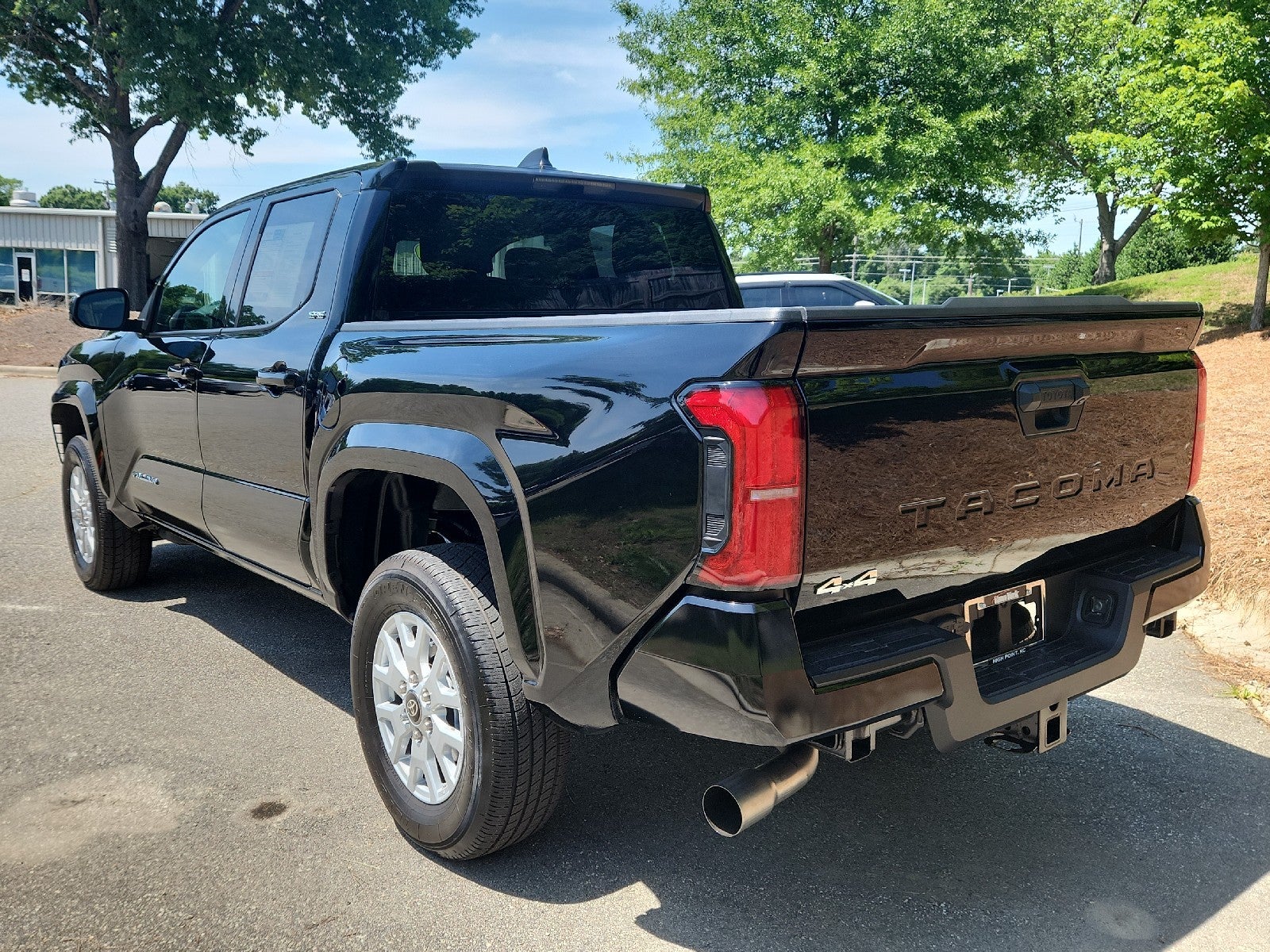 2025 Toyota Tacoma 4WD SR5