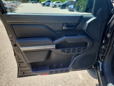 2025 Toyota Tacoma 4WD SR5