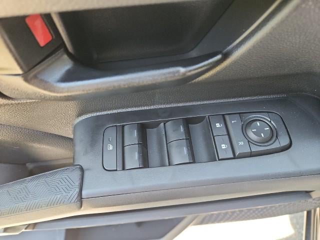 2025 Toyota Tacoma 4WD SR5