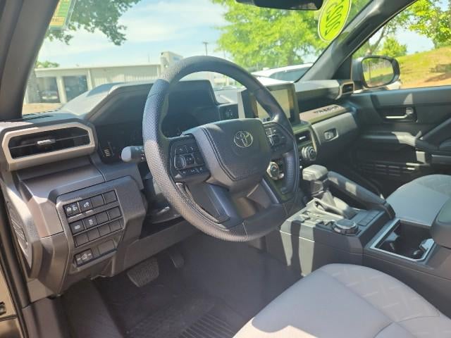 2025 Toyota Tacoma 4WD SR5