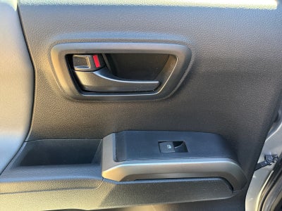 2022 Toyota Tacoma 4WD SR5