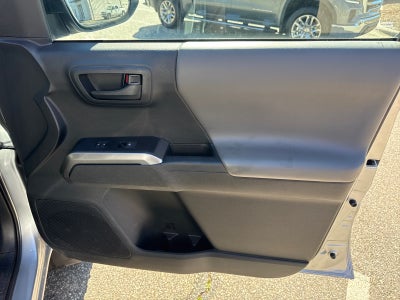 2022 Toyota Tacoma 4WD SR5