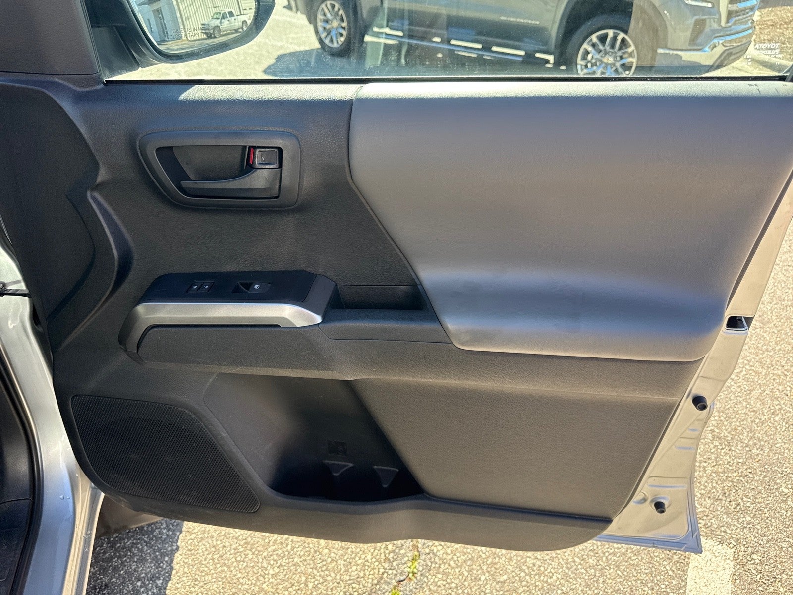 2022 Toyota Tacoma 4WD SR5