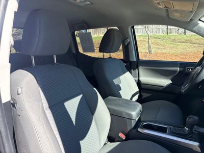 2022 Toyota Tacoma 4WD SR5