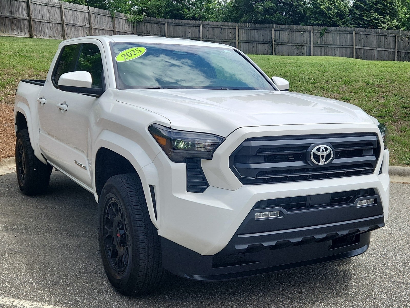 2025 Toyota Tacoma 4WD SR5
