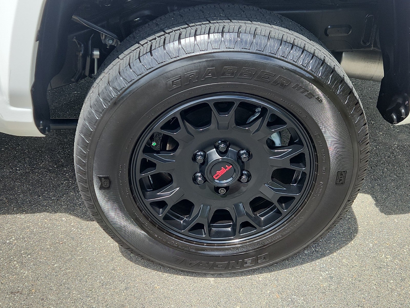 2025 Toyota Tacoma 4WD SR5