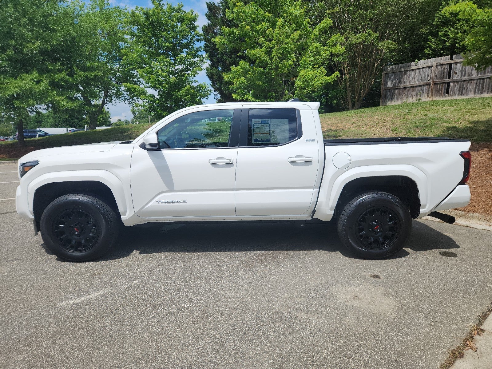 2025 Toyota Tacoma 4WD SR5