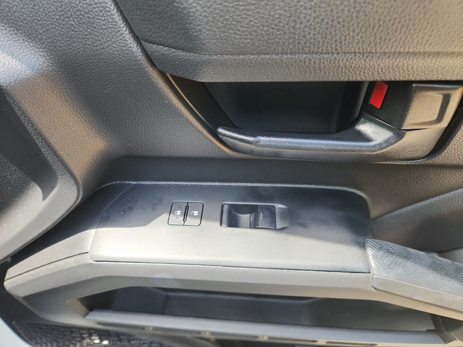 2025 Toyota Tacoma 4WD SR5
