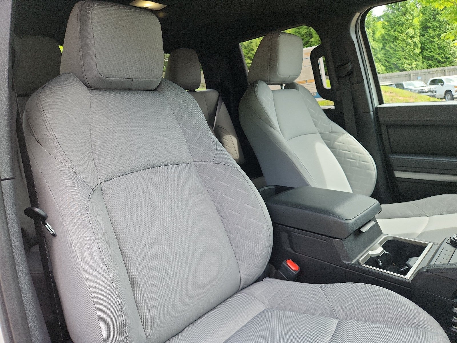 2025 Toyota Tacoma 4WD SR5