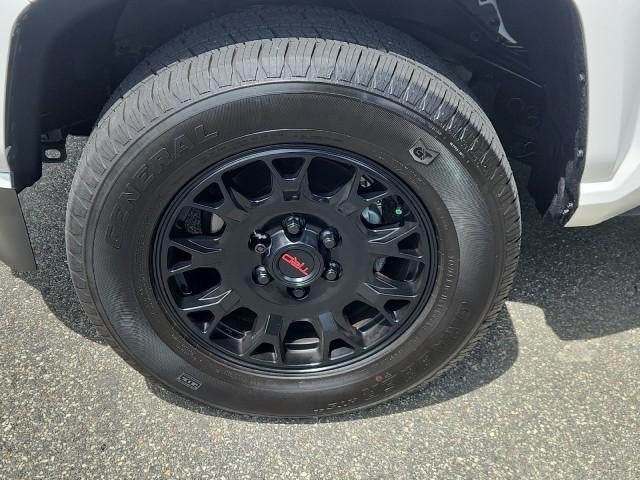 2025 Toyota Tacoma 4WD SR5