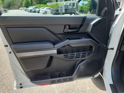 2025 Toyota Tacoma 4WD SR5