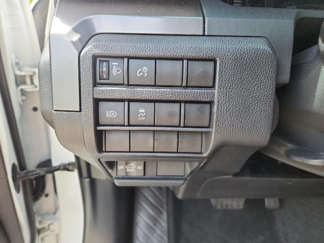 2025 Toyota Tacoma 4WD SR5