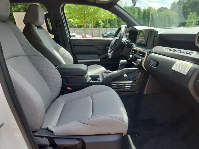 2025 Toyota Tacoma 4WD SR5