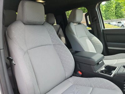 2025 Toyota Tacoma 4WD SR5