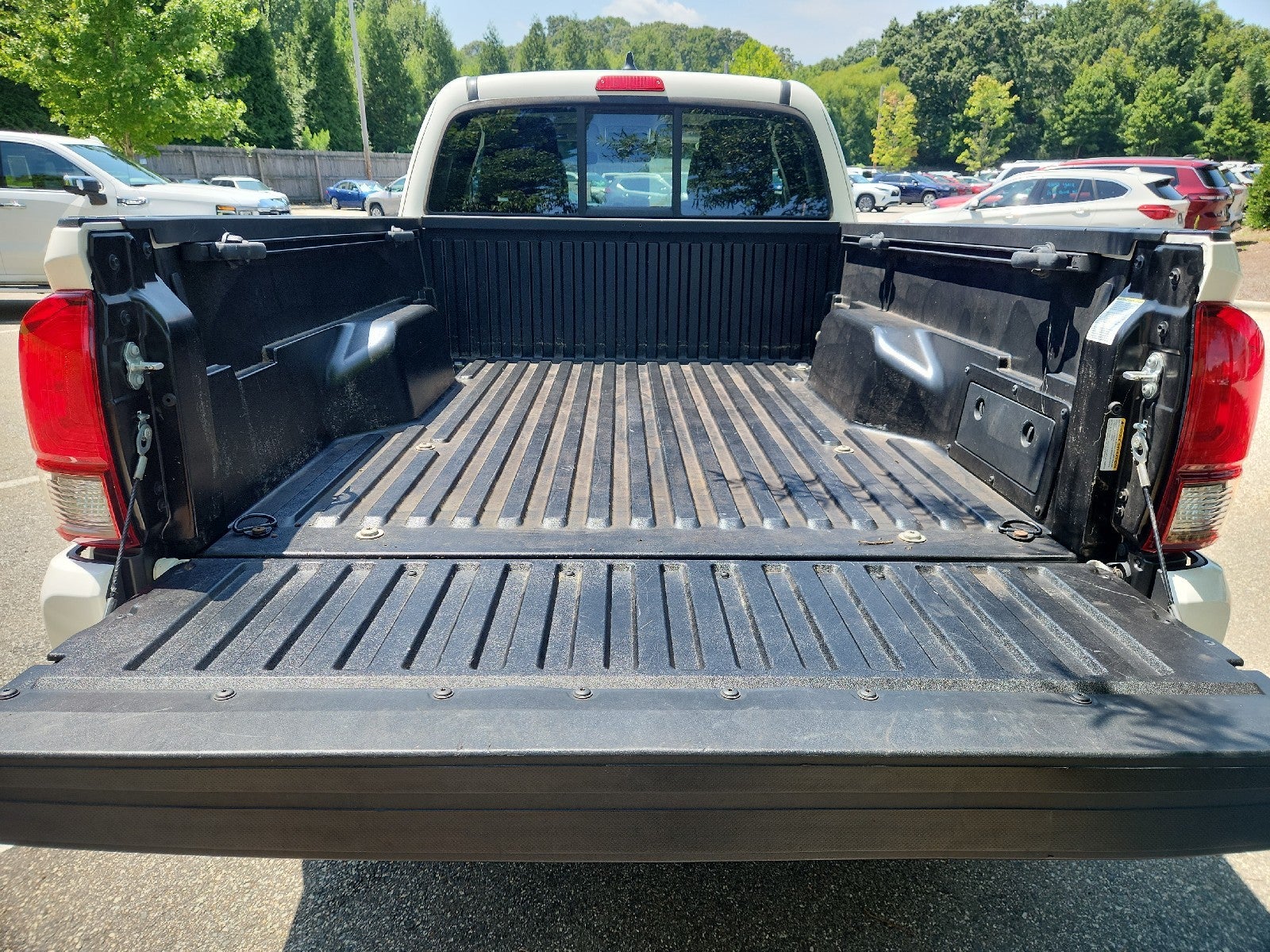 2022 Toyota Tacoma 2WD SR