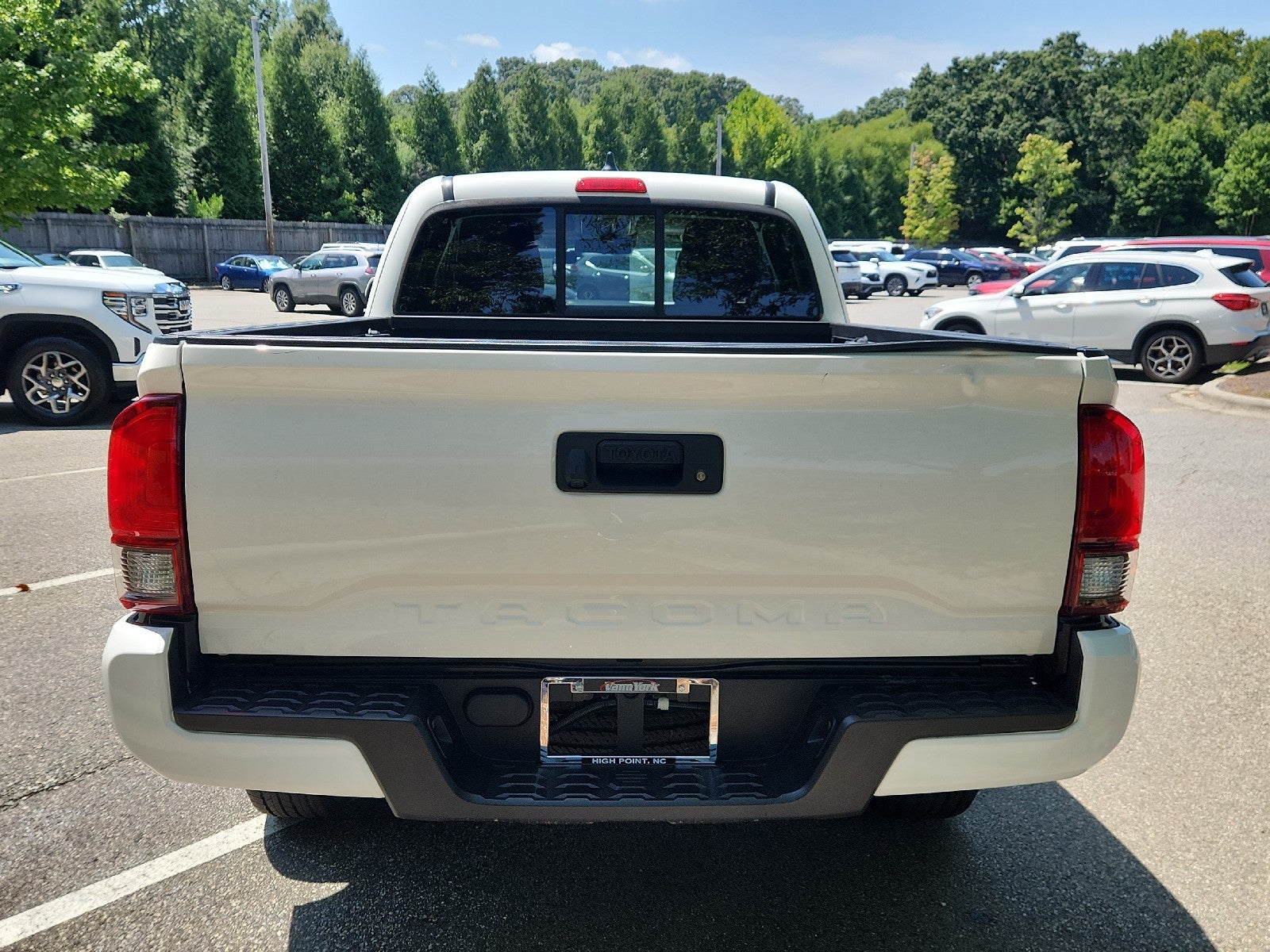 2022 Toyota Tacoma 2WD SR