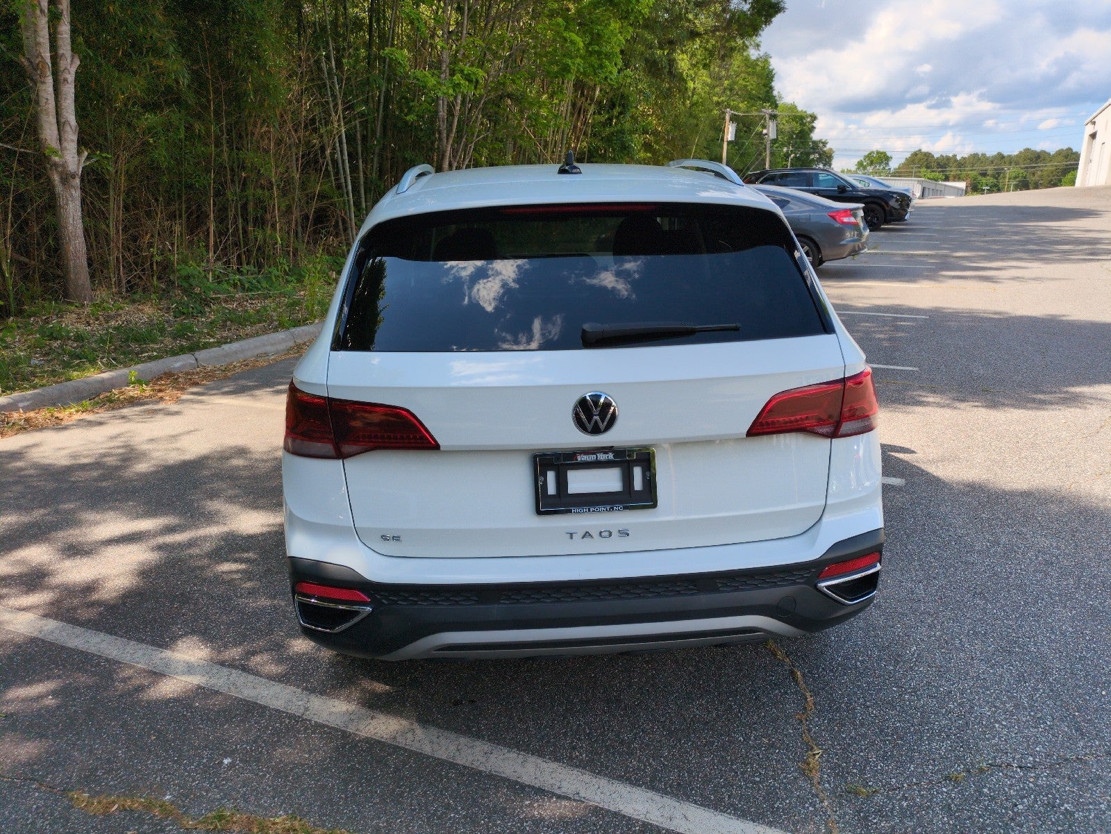 2022 Volkswagen Taos SE