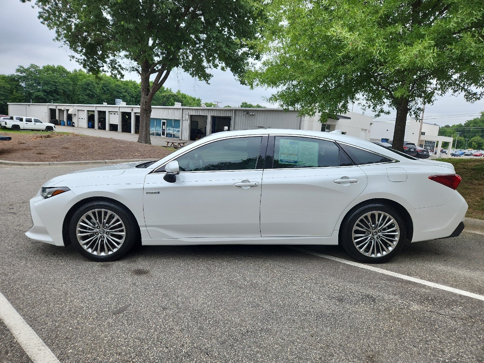 2019 Toyota Avalon Hybrid Limited