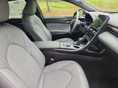 2019 Toyota Avalon Hybrid Limited