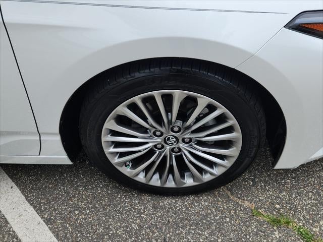 2019 Toyota Avalon Hybrid Limited