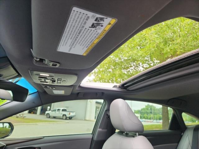 2019 Toyota Avalon Hybrid Limited