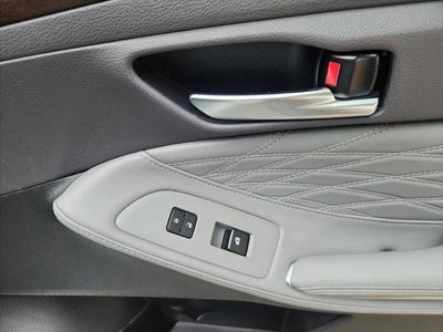 2019 Toyota Avalon Hybrid Limited