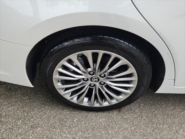 2019 Toyota Avalon Hybrid Limited