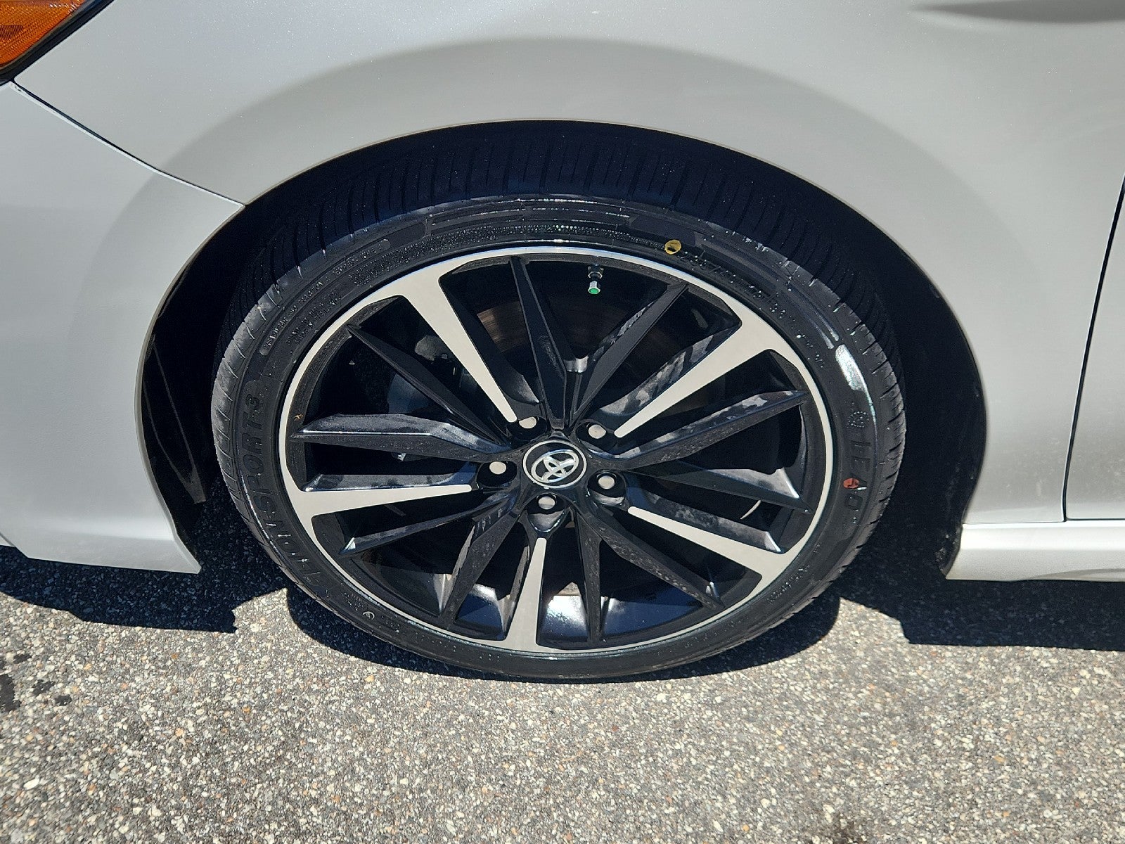 2018 Toyota Camry XSE - Photo 14