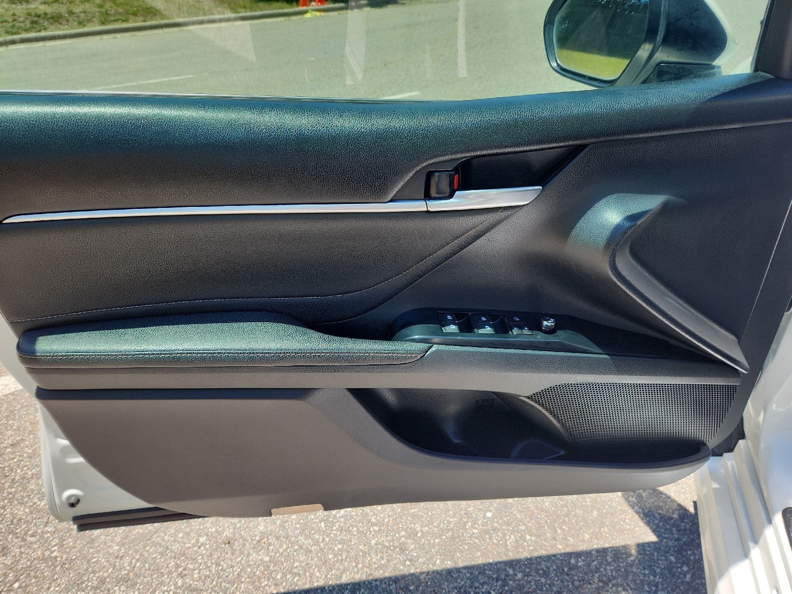 2018 Toyota Camry XSE - Photo 17